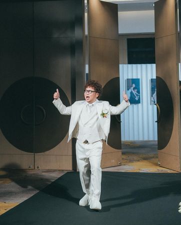 ▲納豆、依依婚禮 。（圖／翻攝自臉書）