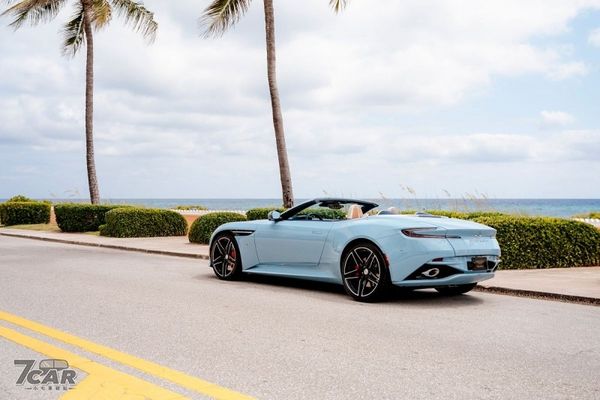 Aston Martin 推出全球唯一 Palm Beach 特仕版 DB12 Volante