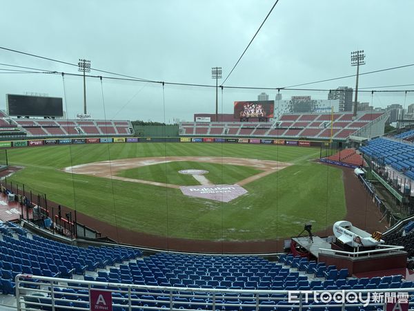 ▲▼       桃園球場      。（圖／記者王真魚攝）