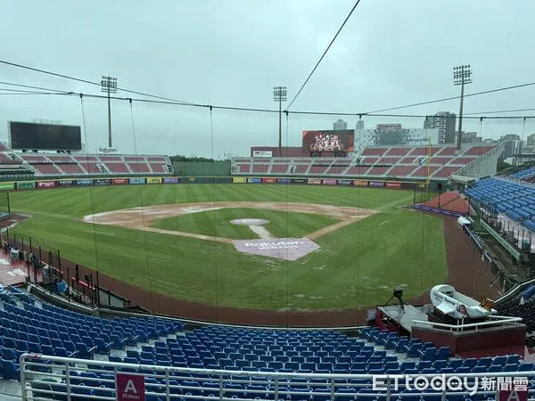 ▲▼       桃園球場      。（圖／記者王真魚攝）