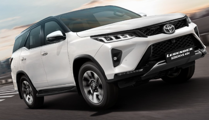 ▲TOYOTA經典Fortuner休旅推出輕油電新選擇。（圖／翻攝自TOYOTA）