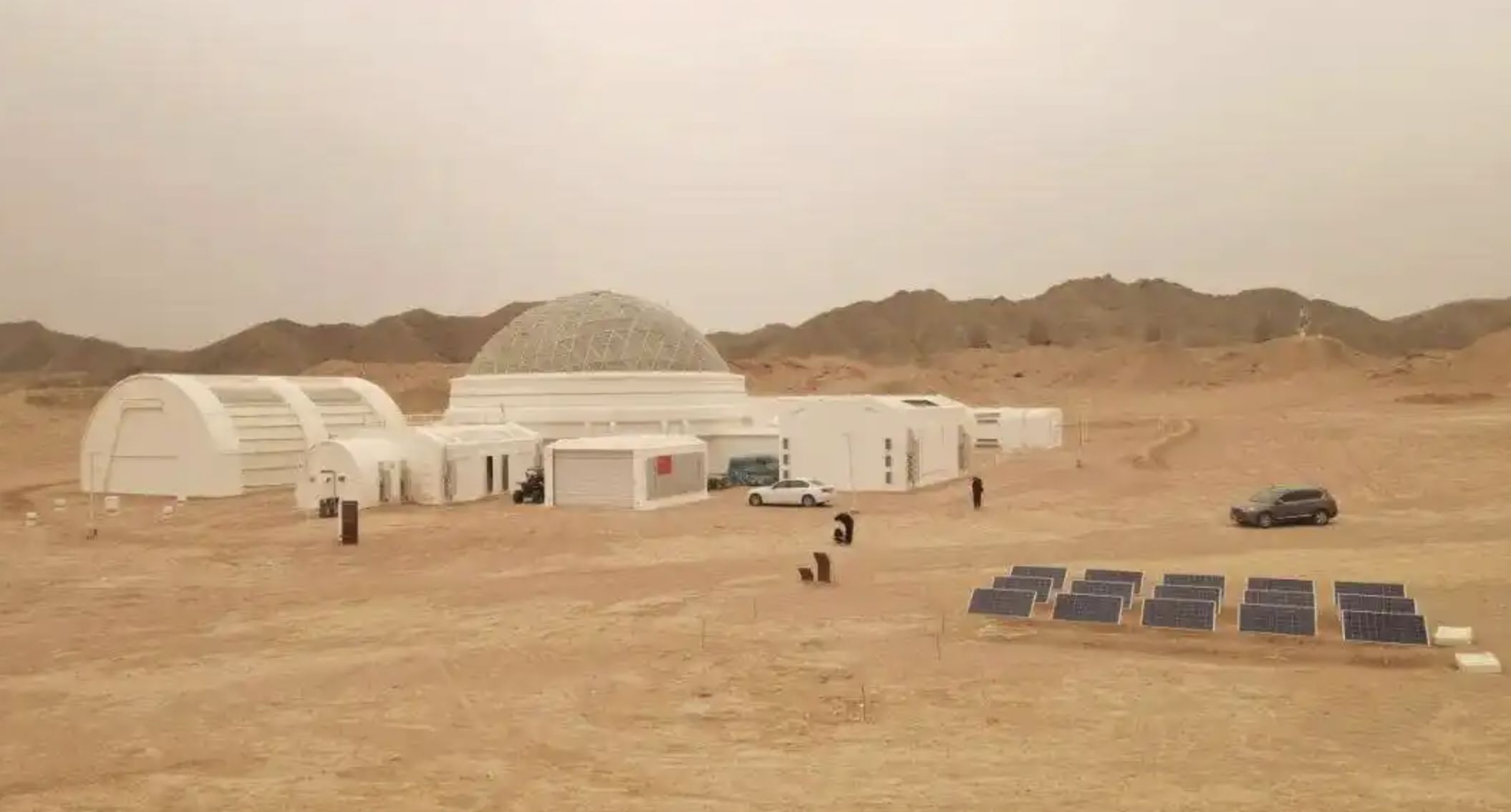 ▲甘肅金昌「火星1號基地」。（圖／翻攝人民日報）