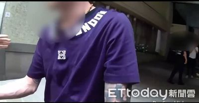 5男為20歲正妹混戰釀1死2傷！26歲情敵被捅17刀...倒地噴血亡