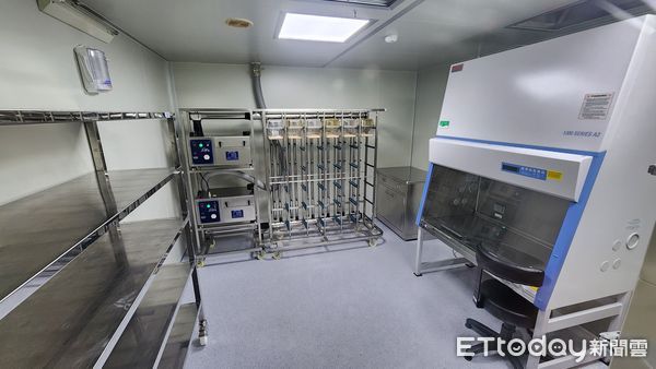 ▲奇美醫院「負壓動物實驗室」正式揭牌啟用，現場貴賓齊聚見證醫學研究新里程碑。（記者林東良翻攝，下同）
