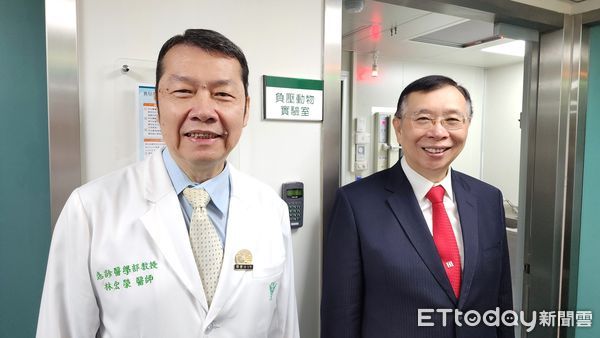 ▲奇美醫院「負壓動物實驗室」正式揭牌啟用，現場貴賓齊聚見證醫學研究新里程碑。（記者林東良翻攝，下同）