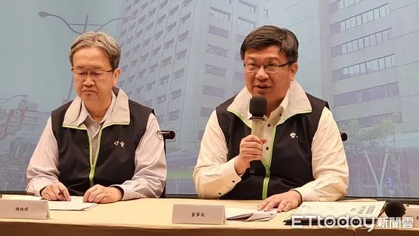 ▲▼台電董事長曾文生(圖右)。（圖／記者呂佳賢攝）