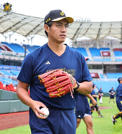 ▲▼      鄭浩均       。（圖／兄弟提供）