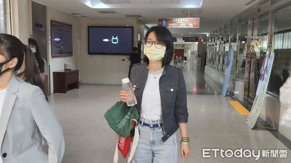 ▲▼京華城案已認罪被告、現任台北市府參議邵琇珮，今（3日）第2度到台北地院作證。（圖／記者黃哲民攝）