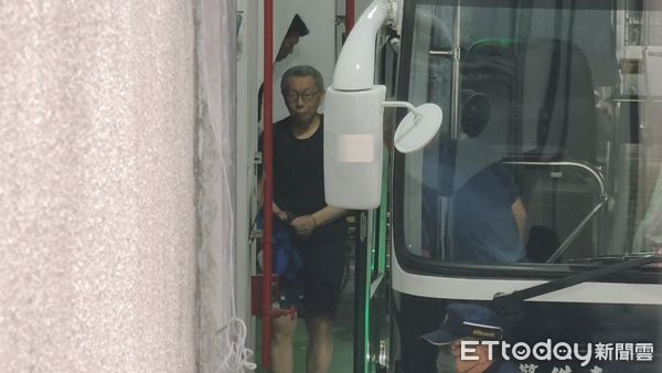 ▲▼台北地院審理京華城案，今（3日）提訊在押被告柯文哲、應曉薇等人出庭。（圖／記者黃哲民攝）