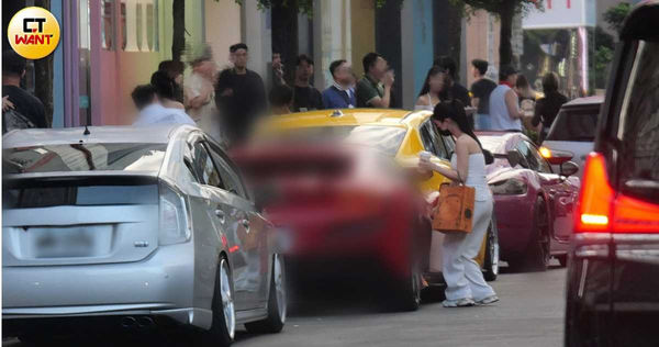 甩小三罵名1／樂天「最正MC」被扯與富商偷情喊冤  直擊艾融約會富二代攬牢牢