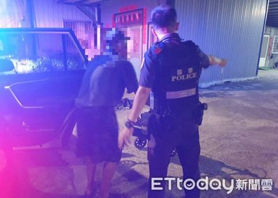 男夜間路倒街頭　屏東枋寮警神救援...送他平安返家