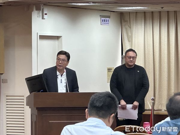 ▲▼  新北市副市長劉和然、台中市副市長鄭照新備詢   。（圖／記者崔至雲攝）