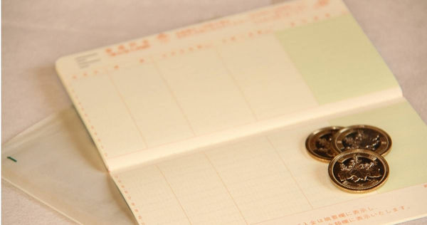 原PO表示，女友意外看到他的存摺有800萬。（示意圖／photoAC）