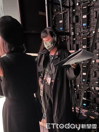 ▲崑山科大時尚系應屆畢業生邱芊綠，歷經車禍重傷仍堅持完成畢製秀，展現不屈生命力。（記者林東良翻攝，下同）