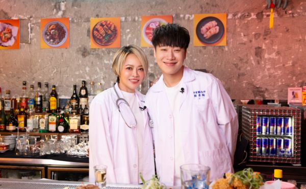 ▲▼戴愛玲開設YouTube節目。（圖／華納音樂提供）