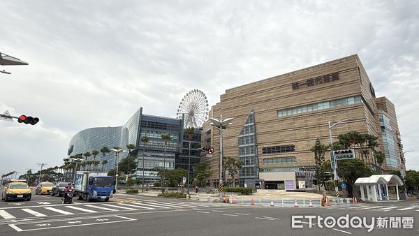 ▲▼ 亞灣,夢時代,獅甲國宅            。（圖／記者張雅雲攝）