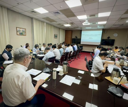 ▲▼行政院政委陳金德宣布台鐵事故將比照道安會報，每個月召開檢討會議。（圖／翻攝陳金德臉書）