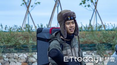 軍旅轉身玩光影！　崑大李旻真用燈光說故事翻轉人生劇本