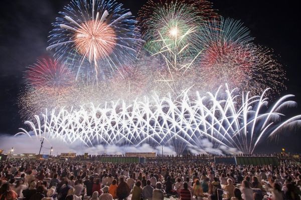 ▲▼日本花火大會。（圖／樂天旅遊提供）