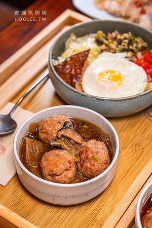 ▲▼姥姥燉肉懷舊盒餐。（圖／部落客虎麗笑嗨嗨授權提供）