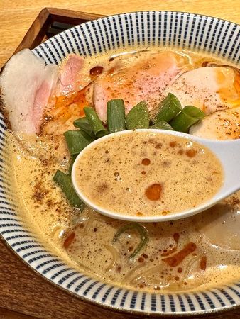 ▲▼ふく流らーめん 轍 梅田。（圖／部落客小虎食夢網授權提供）