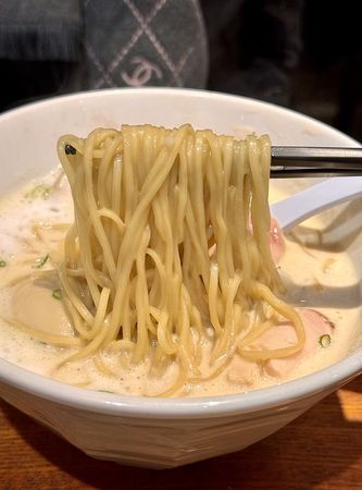 ▲▼ふく流らーめん 轍 梅田。（圖／部落客小虎食夢網授權提供）