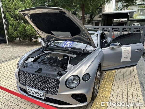 ▲▼法拍,麥拉倫,賓利。（圖／記者許權毅攝）