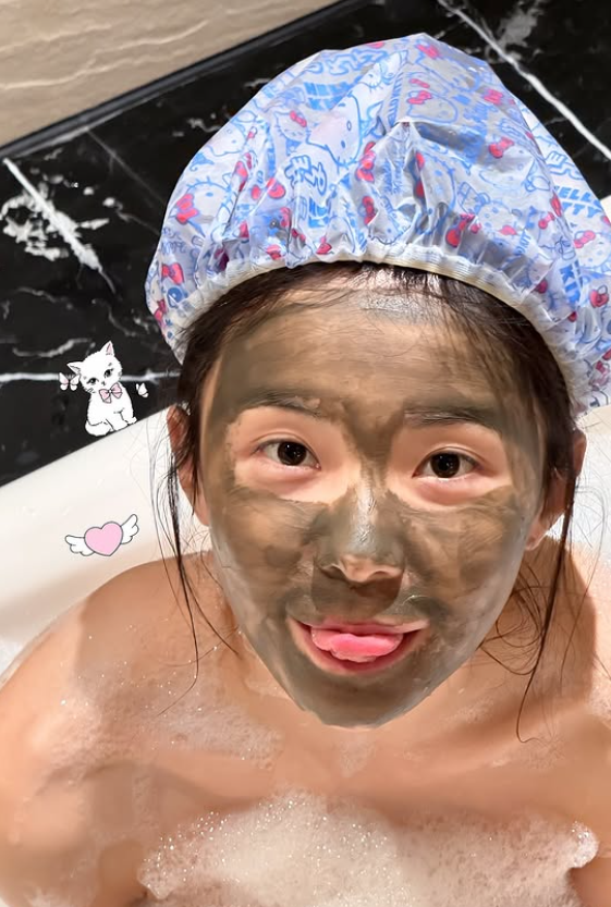 ▲▼李多慧泡澡。（圖／翻攝自Instagram／le_dahye）