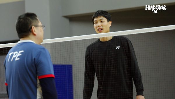 ▲▼羽球一哥周天成（中後）)擔任《誰來晚餐16》來賓             。（圖／公視提供）