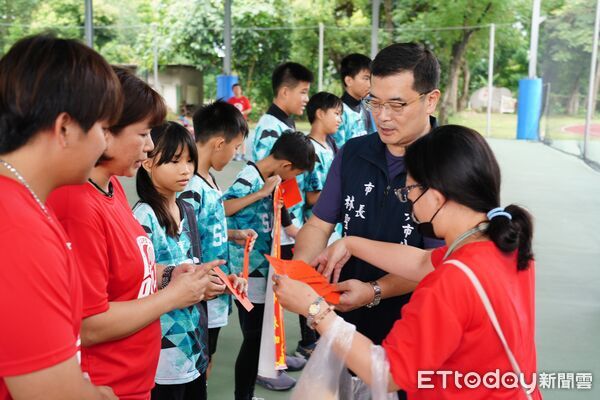 ▲2025「斗六市長盃軟式網球校際聯誼賽」於今日在溪洲國小光電風雨球場熱血開打。（圖／記者游瓊華翻攝）