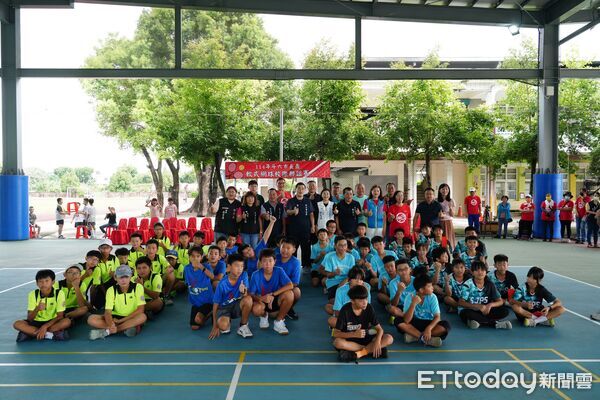 ▲2025「斗六市長盃軟式網球校際聯誼賽」於今日在溪洲國小光電風雨球場熱血開打。（圖／記者游瓊華翻攝）