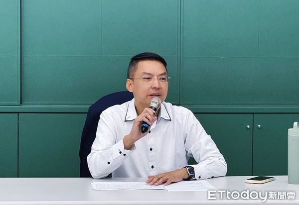 ▲▼民進黨高雄市黨部主委黃文益  。（圖／記者賴文萱翻攝）