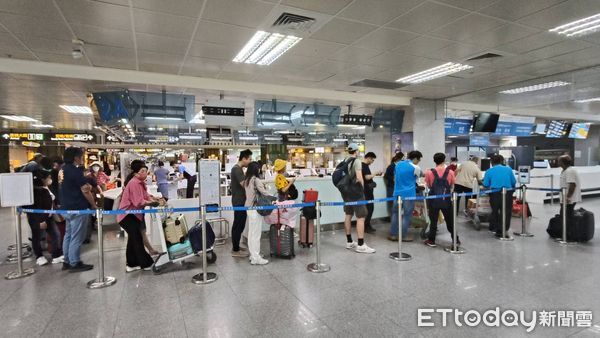 ▲▼ 金門縣府成功協調立榮航空公司於6月份增開11架次加班機    。（圖／記者林名揚翻攝）