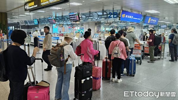 ▲▼ 金門縣府成功協調立榮航空公司於6月份增開11架次加班機    。（圖／記者林名揚翻攝）