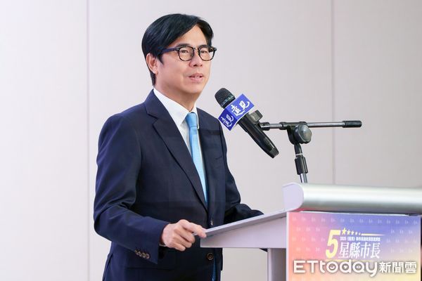 ▲▼獲五星市長肯定！陳其邁：努力撕去高雄「又老又窮」刻板標籤。（圖／記者賴文萱翻攝）
