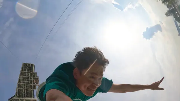 ▲▼黃鐙輝、籃籃挑戰高空彈跳。（圖／公視台語台提供）