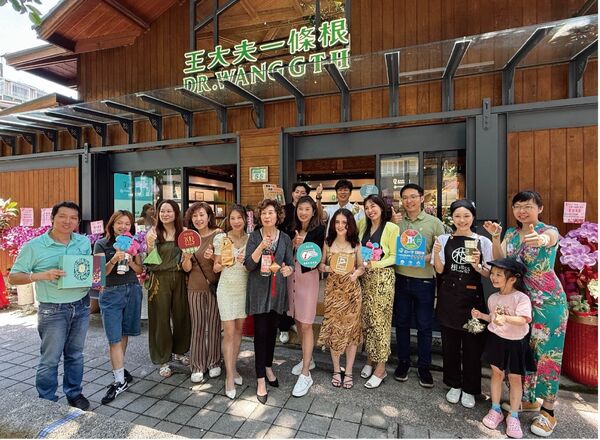 ▲百年金門品牌落地台北！王大夫一條根助陣女籃世壯運奪金、永康旗艦店雙喜開幕。（圖／記者陳弘修翻攝）