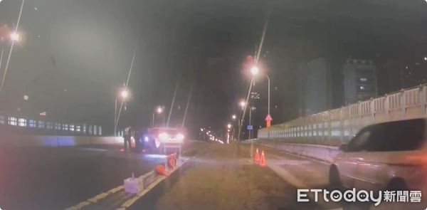 ▲▼北市３6歲通緝犯路檢衝撞2警 中彈亡。（圖／記者邱中岳翻攝）