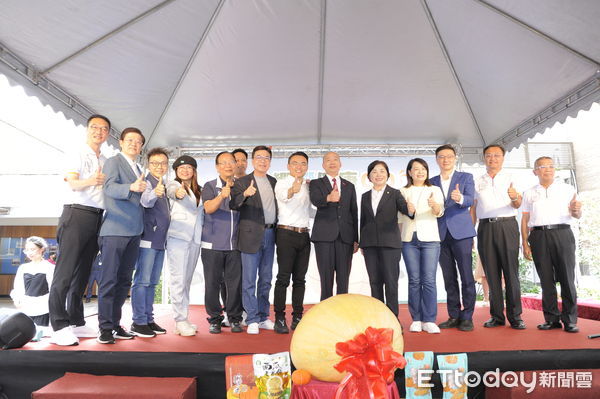 ▲▼立委洪孟楷舉行年滬尾南瓜好食行銷記者會，立法院長韓國瑜及國民黨籍立委出席力挺。（圖／記者湯興漢攝）