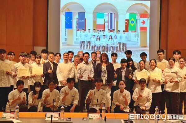 ▲弘光科大舉辦第六屆義大利ALMA廚藝學院實習結業授證儀式。（圖／弘光科大提供）