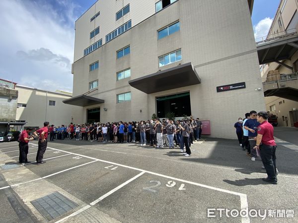▲台南市消防局第五大隊於6日前往位於歸仁區分租工廠進行實地踏勘，強化場所自衛能力。（圖／記者林東良翻攝，下同）