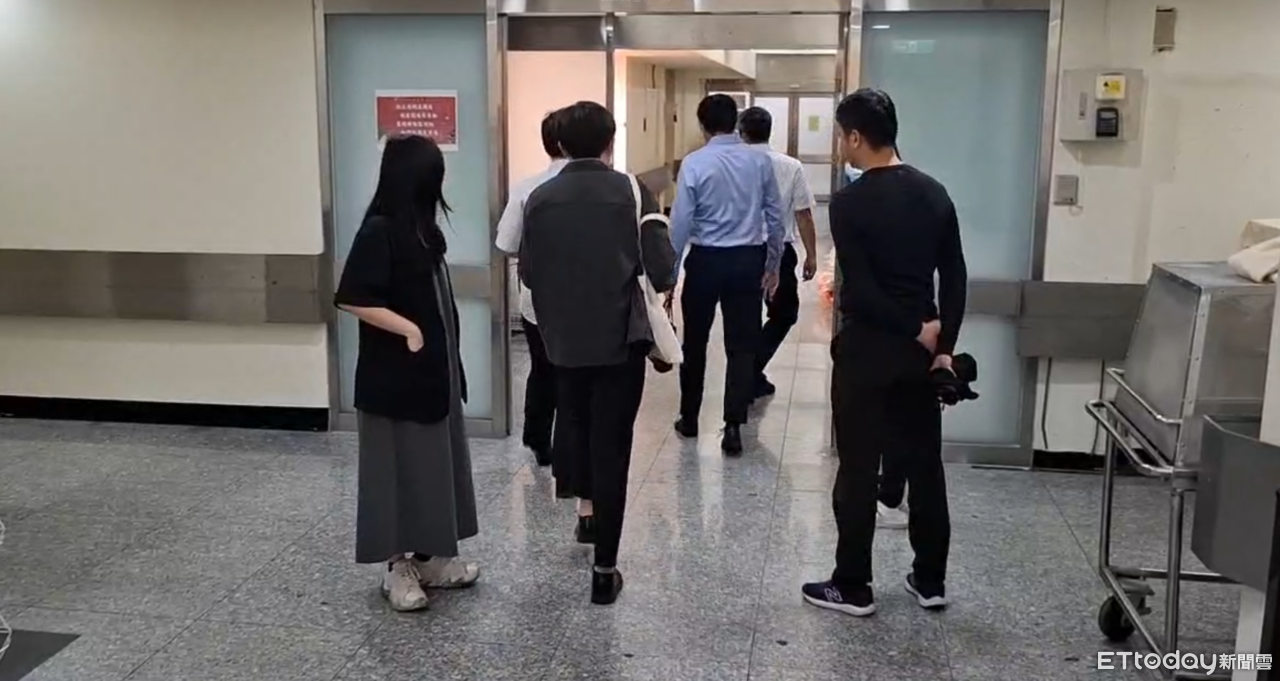 快訊／余文正搶救13天不治！　新北檢抵殯儀館相驗查死因