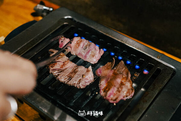 ▲▼大阪在地人的下班口袋燒肉店。（圖／部落客胖貓提供）