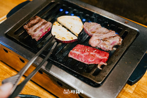 ▲▼大阪在地人的下班口袋燒肉店。（圖／部落客胖貓提供）