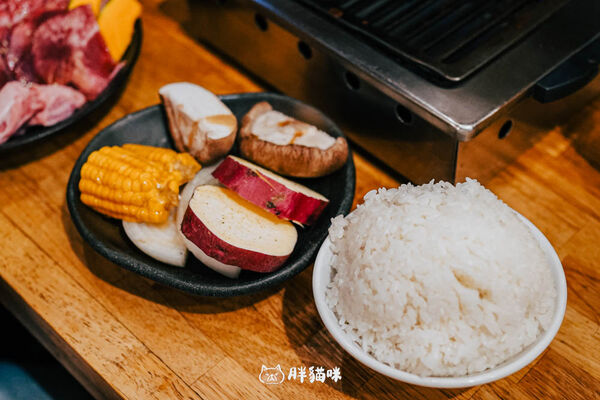 ▲▼大阪在地人的下班口袋燒肉店。（圖／部落客胖貓提供）