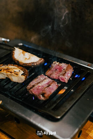 ▲▼大阪在地人的下班口袋燒肉店。（圖／部落客胖貓提供）