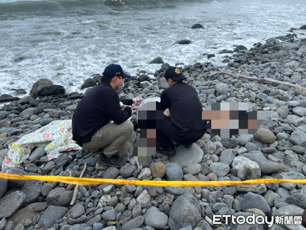 ▲▼花蓮女屍遭浪拍打上岸！全身只穿一件紫色胸罩　死者身分曝光。（圖／記者柯政誟翻攝）