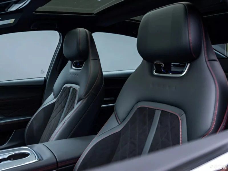 ▲Mazda EZ-6黑化運動款上市，雙動力帶來4款車型。（圖／翻攝自Mazda）