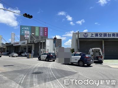 快訊/台南水泥車轉彎「碰撞直行機車」 騎士頭部重創亡