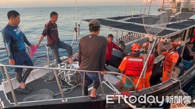澎湖海域驚傳漁船故障!海巡連夜戒護 「巨洋6號」平安脫險